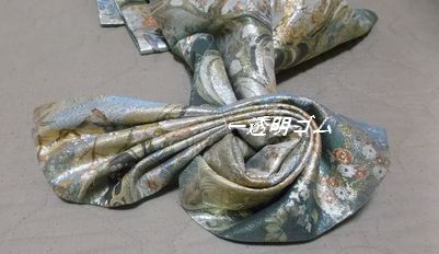 手先ヒダと透明ゴム2