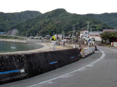 津波注意区間青色点線部
