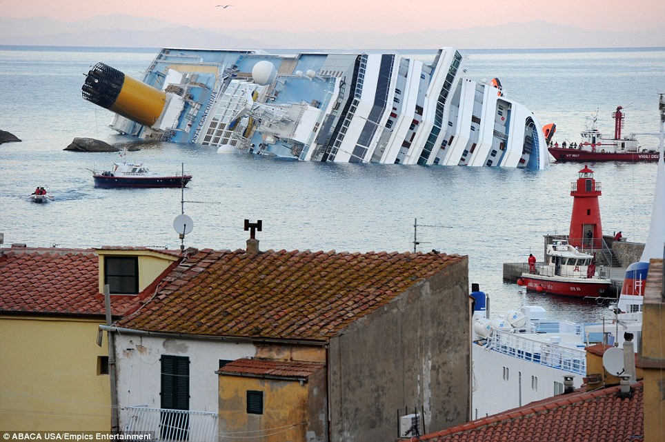 Carnival+paradise+cruise+ship+sinking