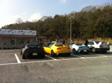 船のオブジェのある謎の店に