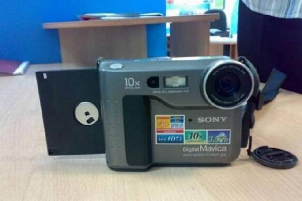 sony_digital_mavica_03.jpg
