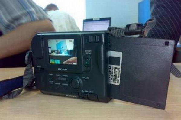 sony_digital_mavica_05.jpg