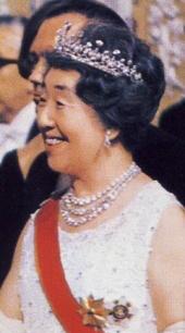 tiara01-n2.jpg