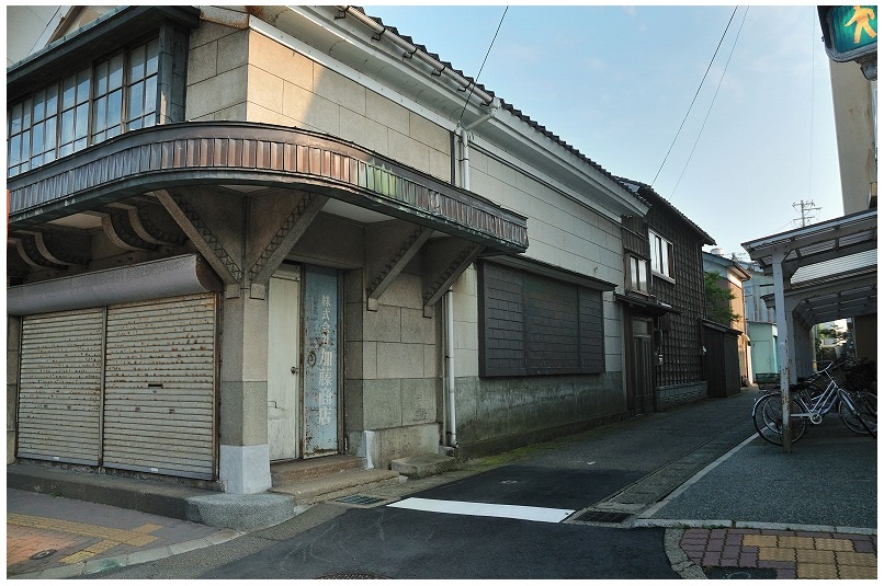 軒先を大きく