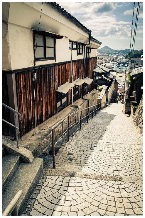 持光寺から千光寺新道の途中の階段