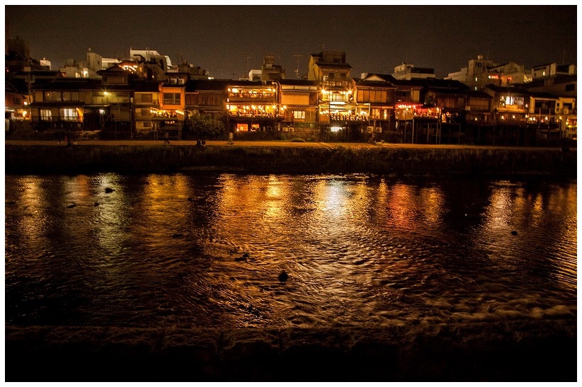 京都 先斗町裏鴨川夜景