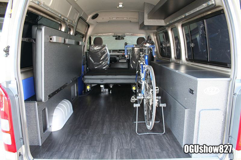 200系ハイエース 特装車 バイクも積めるキャンピングカー 鹿児島のオーナー様へ納車!