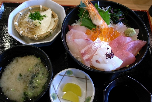 海鮮丼