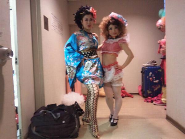 fc2_2012-06-25_13-47-52-383_convert_20120629040555.jpg
