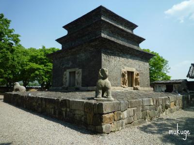 石塔 北西側