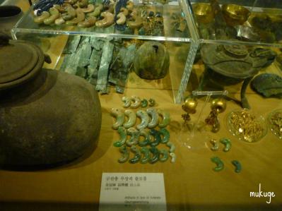 金冠塚副葬櫃出土品1