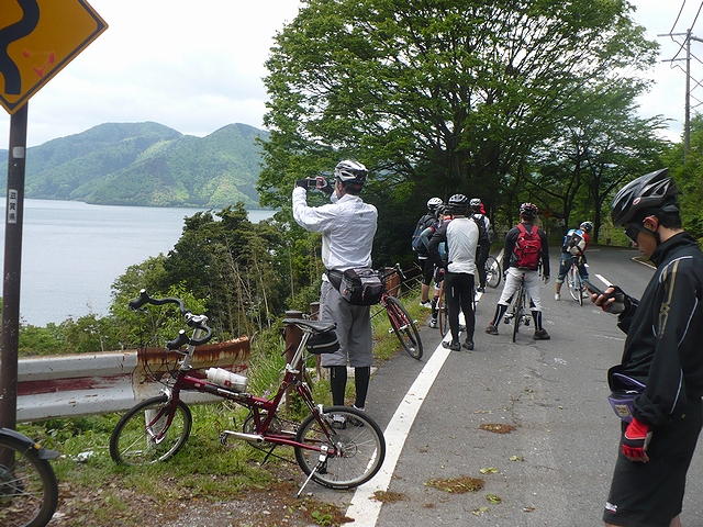 琵琶湖湖北の絶景ポイントで休憩