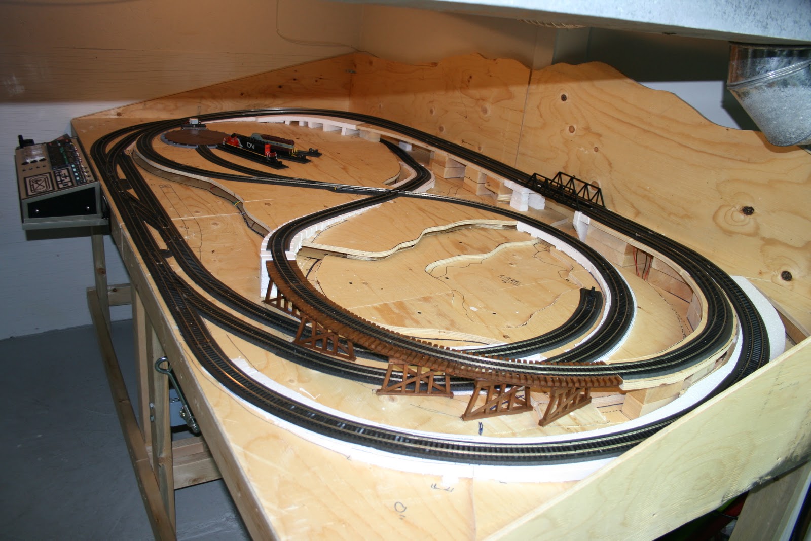 train 4 by 8 layouts 3d model train Download eBook here g z s Scale