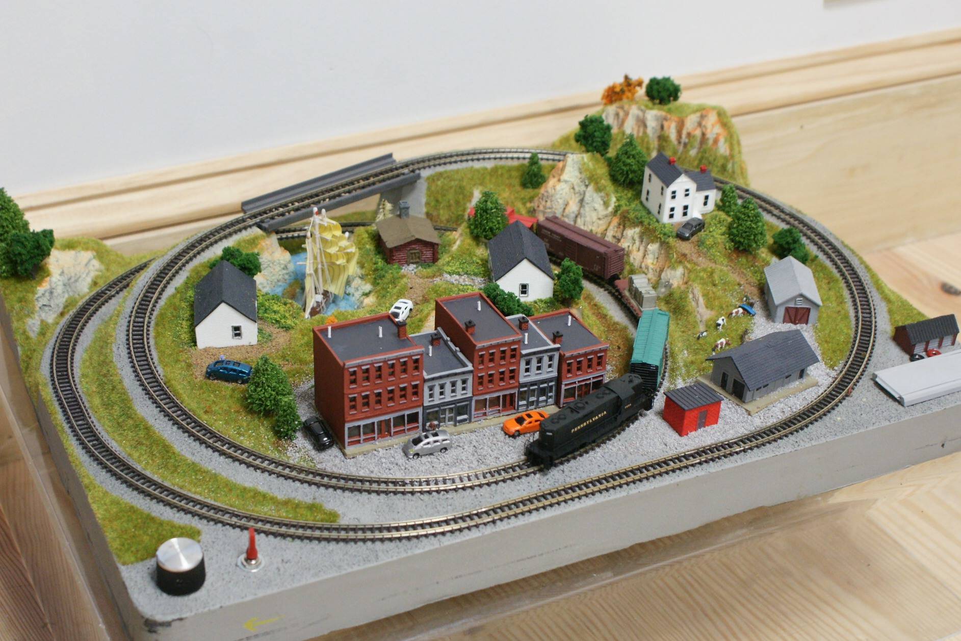 oo gauge model railway layouts for sale