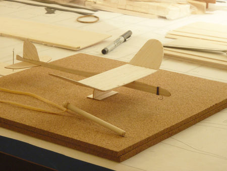easy balsa wood glider plans