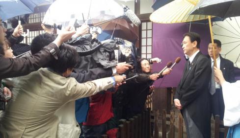 古屋国家公安委員長、靖國神社を参拝す