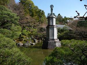 知恩院・友禅苑 高村光雲作 立誉大教正紀菩薩