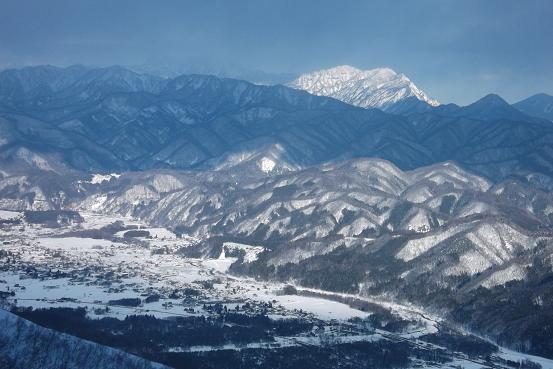 ゴンドラの頂上から見た雪景色