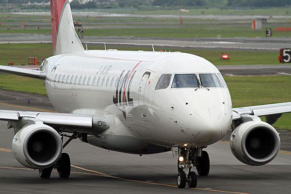 J-AIR E170 JA217J