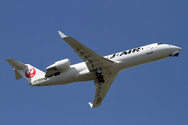 J-AIR CRJ-200 208J