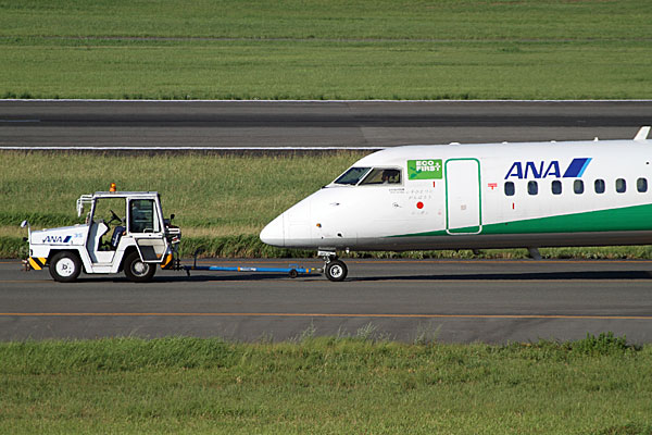 ANA DHC8-Q400 JA857A