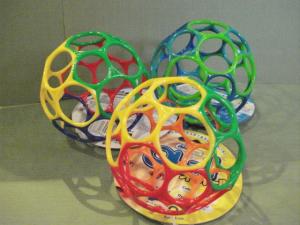 オーボール 網のおもちゃです 赤ちゃんにおすすめ 木のおもちゃ屋バオバブログ