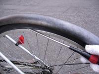 20121128_bicycle_tire_tube_replacement_06.jpg