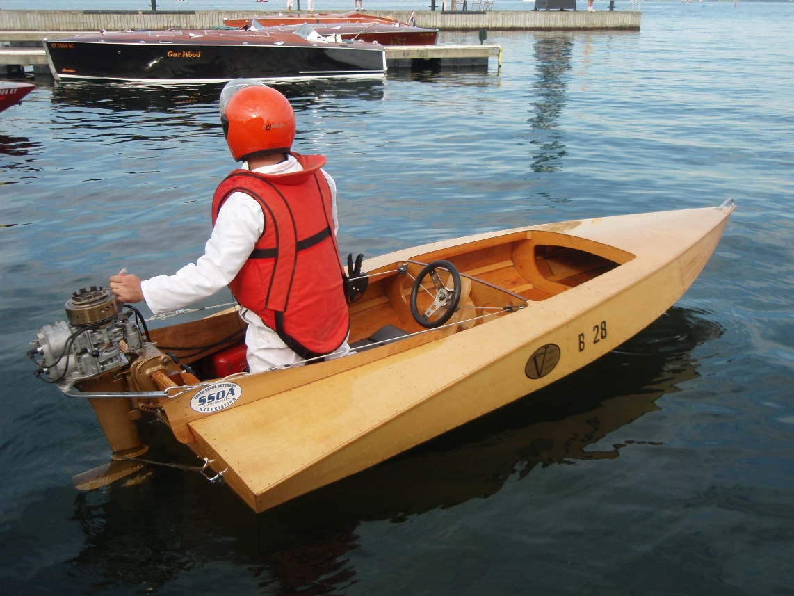 kymenlaakso students enter diy solar-powered boat in road