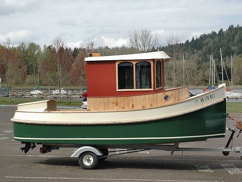 thimble tugboat wee tug, “thimble” another wee tug