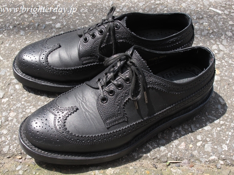 mythograhywingtip.jpg
