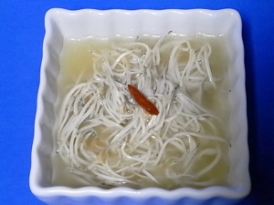 angulas en aceite de oliva(中身)