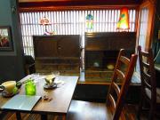 猫カフェ:寧估庵(ねいこあん) 室内 和ダンス。 photo:2012.03.24 猫カフェ:寧估庵(ねいこあん) 室内 和ダンス。 photo:2012.03.24