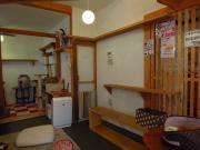 猫カフェ:cafe犬猫人 猫カフェ室内、入り口。 photo:2012.03.18 猫カフェ:cafe犬猫人 猫カフェ室内、入り口。 photo:2012.03.18