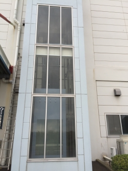 施工前窓ガラス