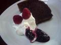 201205チョコレートシフォンラズベリー添え