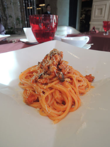 素敵なレストランでパスタ