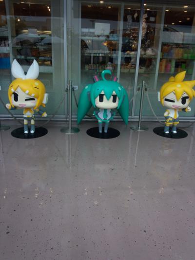 ミク、リン、レン3人