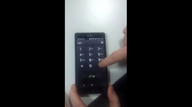 動画 Xperia Zのロック画面パスワードを迂回する方法が見つかる Gagagadget