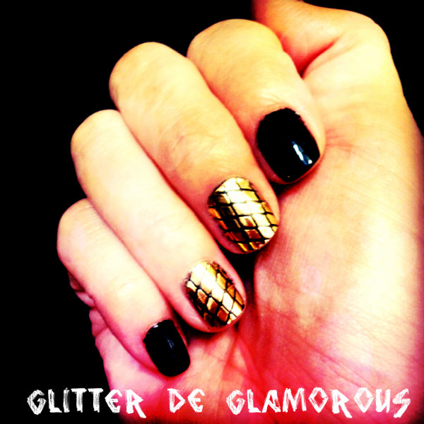 NAILHOLIC-GLITTER de GLAMOROUS