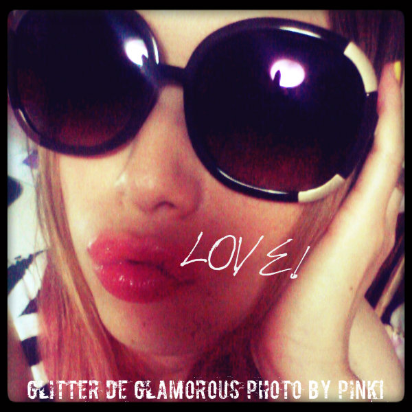 Chloe de PINK! GLITTER de GLAMOROUS