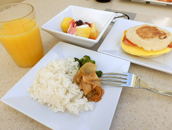 朝食