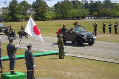 25年 観閲行進 (3)(久居駐屯地)