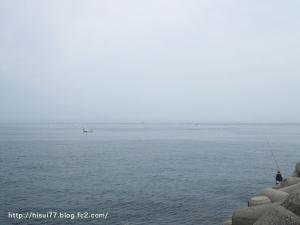 海とテトラ