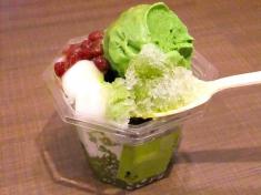 『sweets　えん』ラゾーナ川崎プラザ店、抹茶のあずき白玉かき氷パフェ（３）