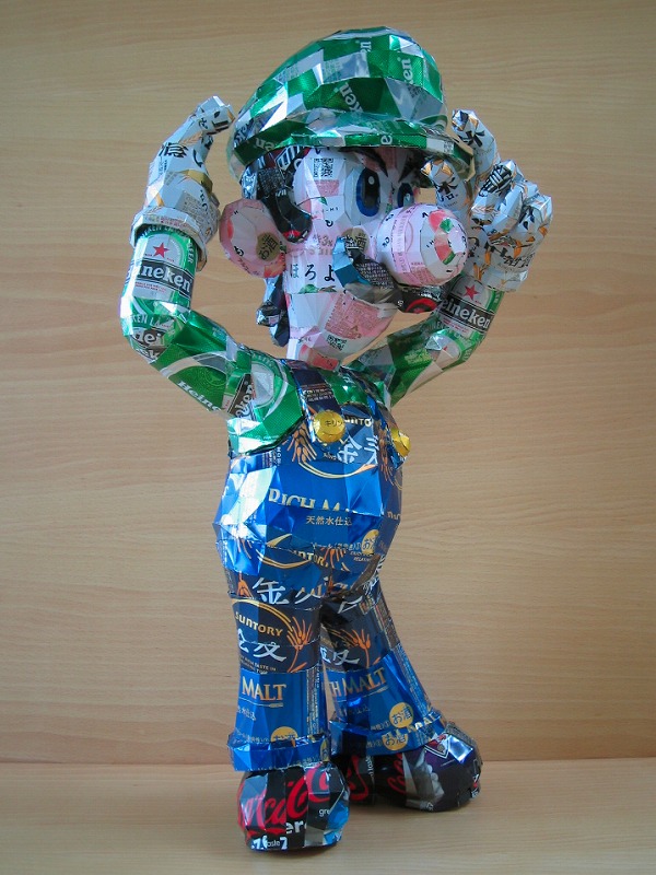 Makaon-Geeky-Can-Sculptures-Luigi.jpg