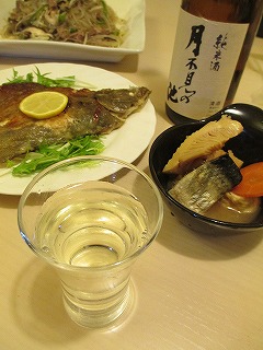 月不見の池