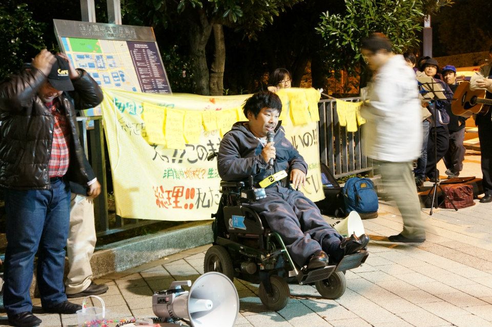 1107車いすでもどこにでも行きたい。車いすで過ごせる住まいの保障を