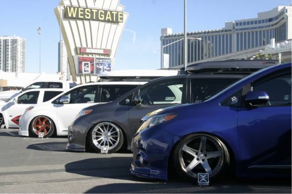 SEMA SHOW AGTデモカー 2