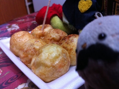 コチラが白いたこ焼きで・・