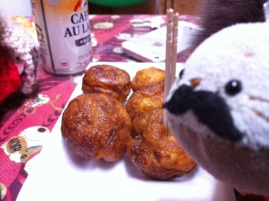 コチラが黒いたこ焼きです